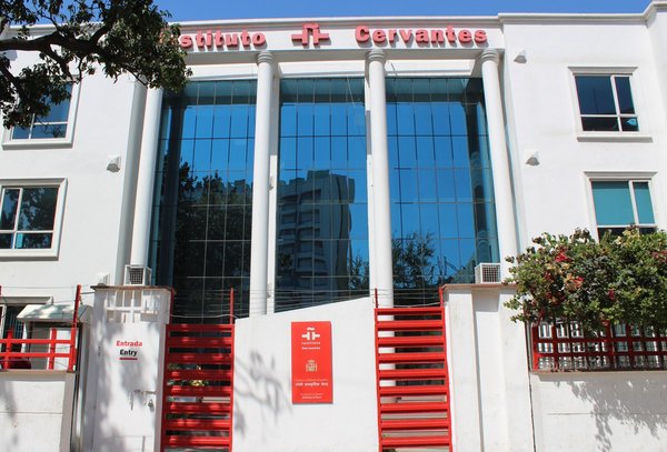 El Cervantes concluye su misión como albergue tras acoger a centenar de españoles en India » Ñanduti
