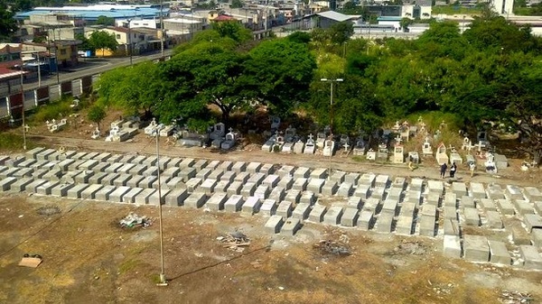 Ecuador retira más de 800 muertos de sus casas en Guayaquil [VÍDEO]