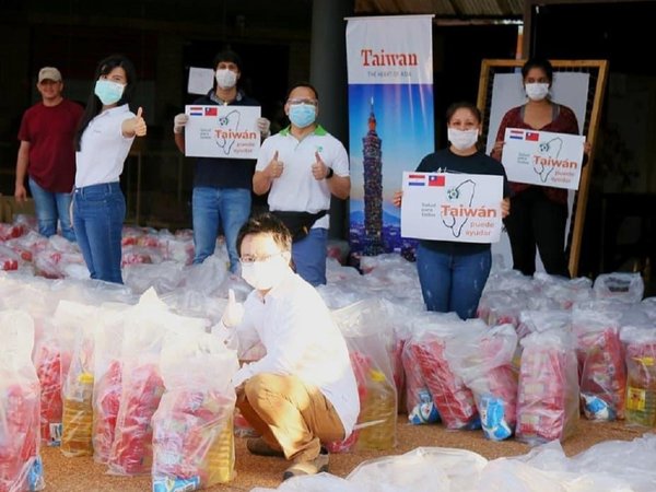 Taiwán dona 600 kits de alimentos para artesanos del IPA