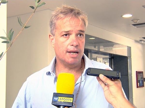 “Los jugadores libres pueden fichar en julio”