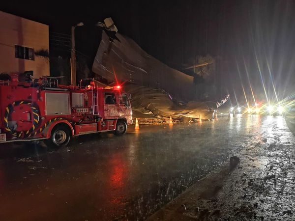 Tormenta causa destrozos en barrios de Pedro Juan Caballero