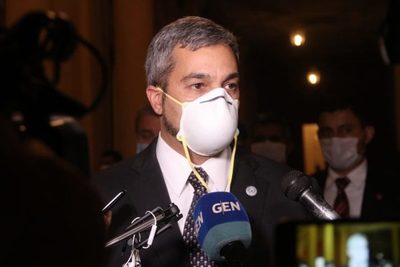 Gobierno retrocede a decreto original y suprime excepción a obras civiles | Noticias Paraguay