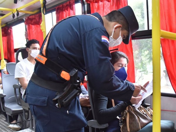 Multarán a transportistas si pasajeros no usan tapabocas