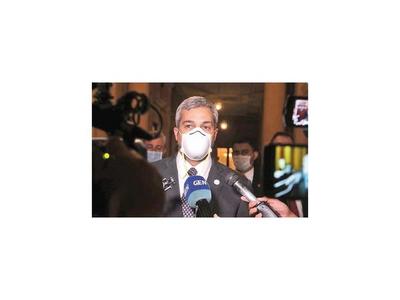 Abdo da marcha atrás y suspende reactivación de las obras civiles