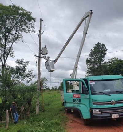 El 90% de Pedro Juan Caballero quedó sin energía eléctrica, tras el fuerte temporal