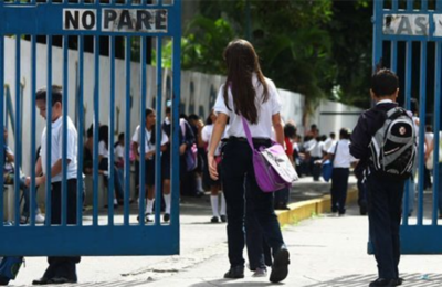 COVID-19: Revelan que algunos colegios privados ya suspendieron contratos
