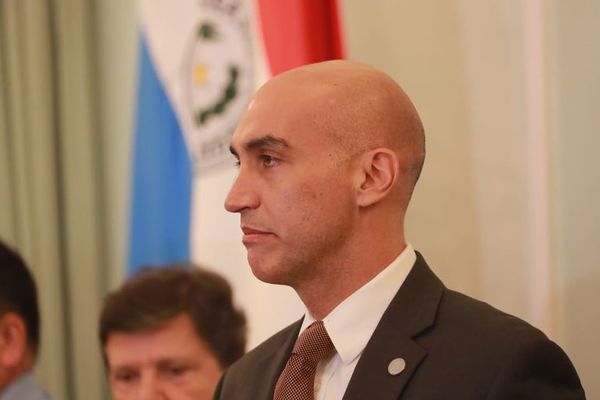 “Soy hincha de ...”: cuál es el club de Mazzoleni, el hombre que lidera la pelea contra la pandemia en Paraguay - Fútbol - ABC Color