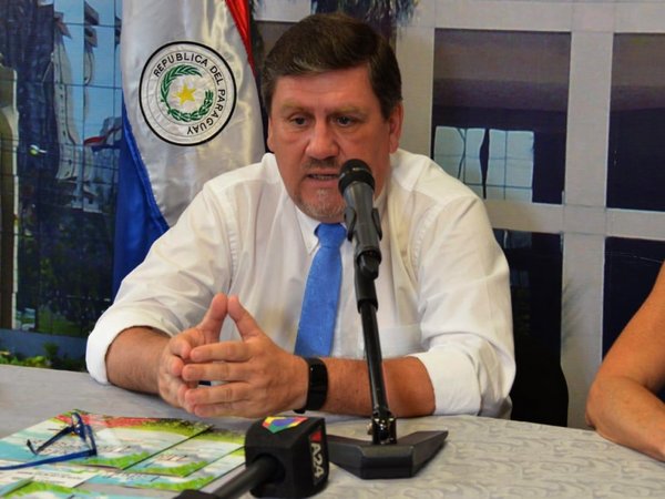 Llano analiza extender cuarentena obligatoria en el Congreso