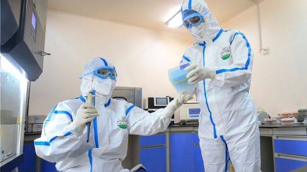 HOY / COVID-19: médicos denuncian falta de protección y testeo en servicios con posibles casos