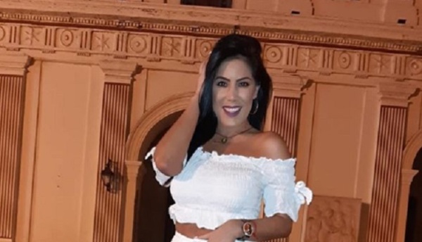 Nadia Aranda se animó a cortarle el cabello a su primo