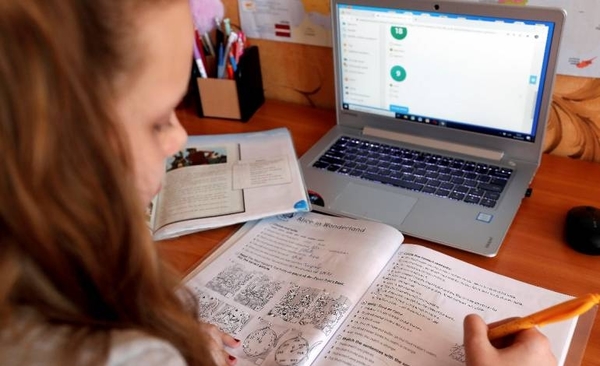 HOY / Padres de tres colegios privados se unen y declaran “Paro Virtual”