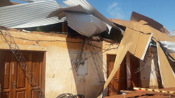 Temporal dejó más de un centenar de viviendas destechadas en PJC - Nacionales - ABC Color
