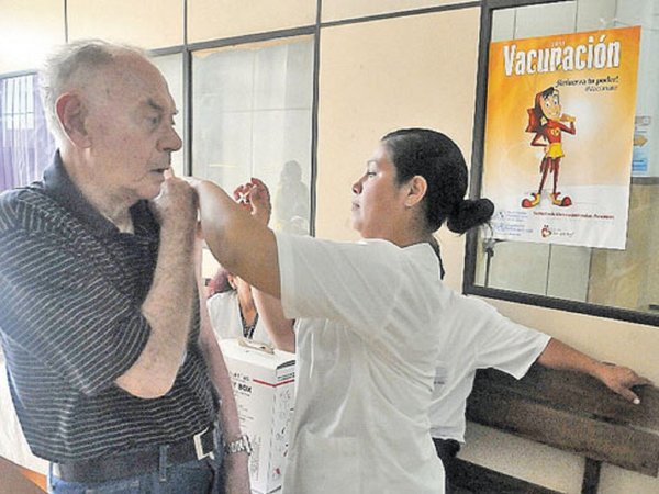 Influenza: Sugieren que personal de blanco salga a vacunar