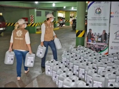 ENTREGAN DONATIVOS EN EL MARCO DE LA CAMPAÑA ''PARAGUAY SOLIDARIO''