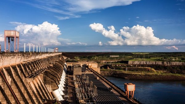 MARIO ABDO ORDENA A ITAIPÚ Y YACYRETÁ REVISAR CONTRATOS COLECTIVOS Y ELIMINAR «PRIVILEGIOS»