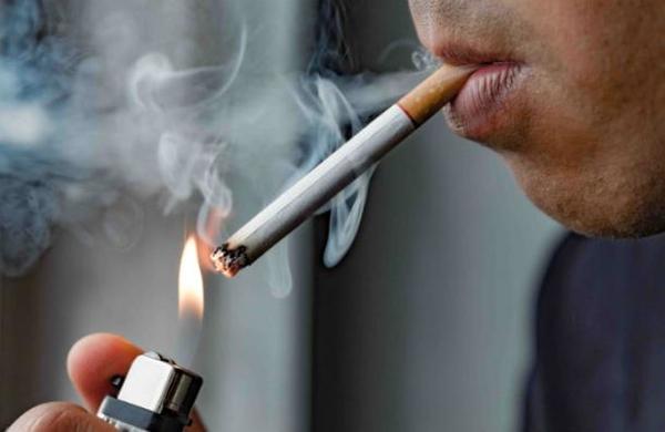 Médicos advierten que el humo del tabaco puede transportar el coronavirus - SNT