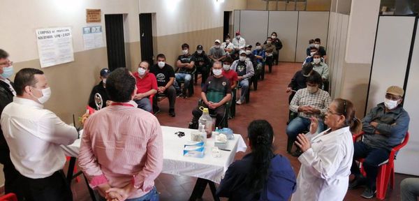 Reclusos aprenden protocolos de prevención del coronavirus