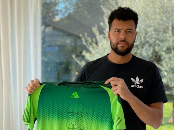Tsonga subasta contra la COVID-19 la camiseta con la que ganó Toronto en 2014