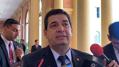 Velázquez, con sus antecedentes, no puede estar al frente de la reforma, cuestionan - Nacionales - ABC Color