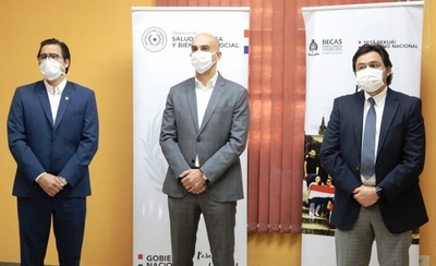 HOY / Salud anuncia capacitación en terapia intensiva a personal de blanco