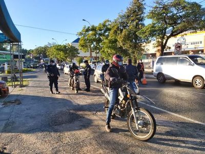Merma la circulación de personas y vehículos con cuarentena “reforzada” - Nacionales - ABC Color
