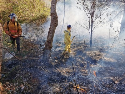 “PETARDO” político provoco incendio en pastizal de la UNE