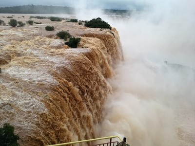 AUMENTO considerable del NIVEL de AGUA en la FRONTERA