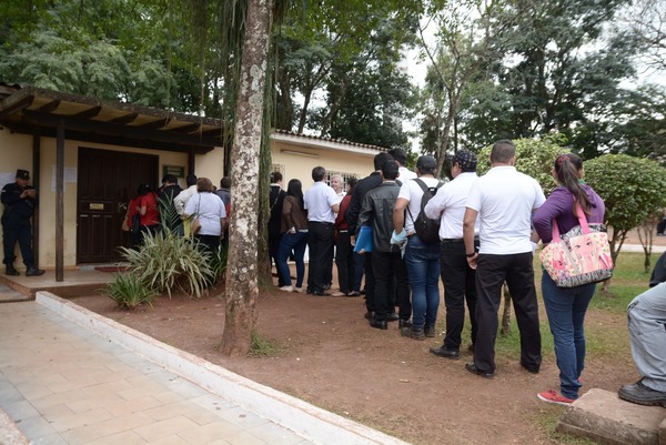 Concejales  “PROTEGEN” a planilleros de CDE