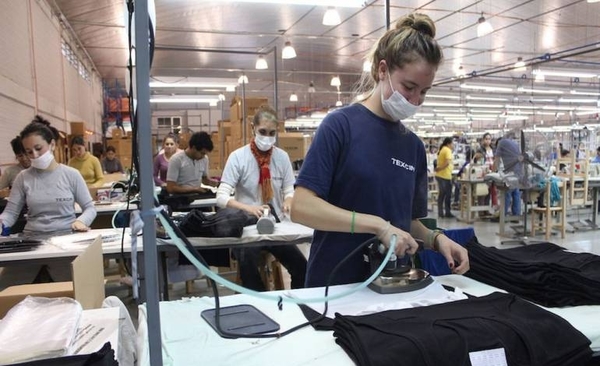 HOY / Sector de confección reactiva fábricas y mueve la economía en la pandemia