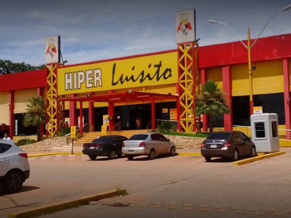 Evacuan hipermercado por amenaza de bomba en Limpio