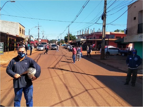 Covid-19: Realizan cacerolazo reclamando ayuda estatal