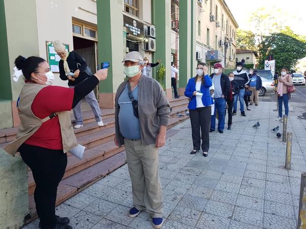 La gran preocupación de la pandemia es el paciente asintomático, afirma neumólogo - Nacionales - ABC Color