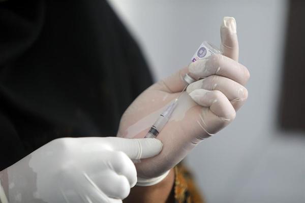 Vacuna contra el coronavirus: 'Estamos expectantes al desarrollo', dice químico farmacéutico