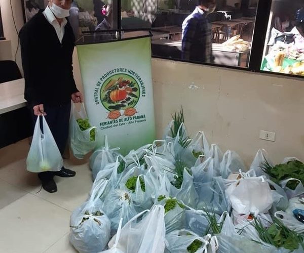 Hortigranjeros donan productos para ollas populares