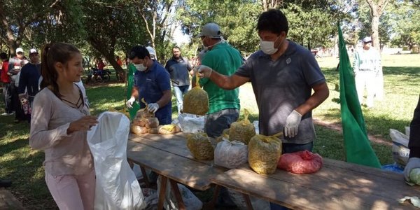 Federación Nacional Campesina dona 11.500 kilos de alimentos a afectados por covid-19 | Noticias Paraguay