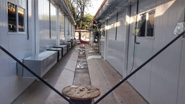 Ultiman trabajos para la terminación de futuros hospitales de contingencia