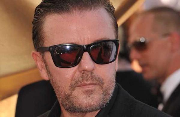 Ricky Gervais está harto de los famosos que se 'quejan' por estar encerrados en sus mansiones - C9N
