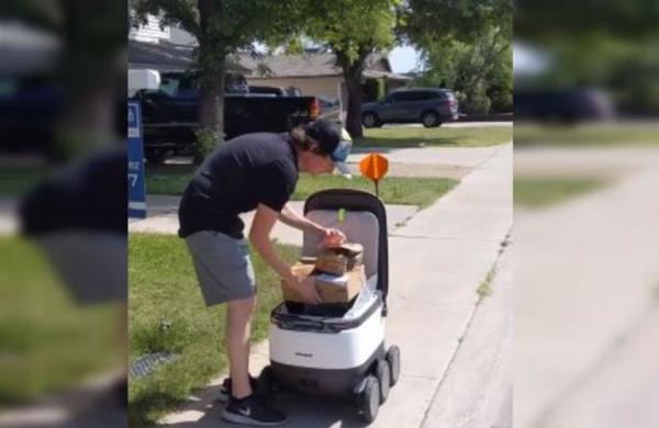 Pizzería y supermercado utilizan robots para hacer delivery sin romper la distancia social - C9N