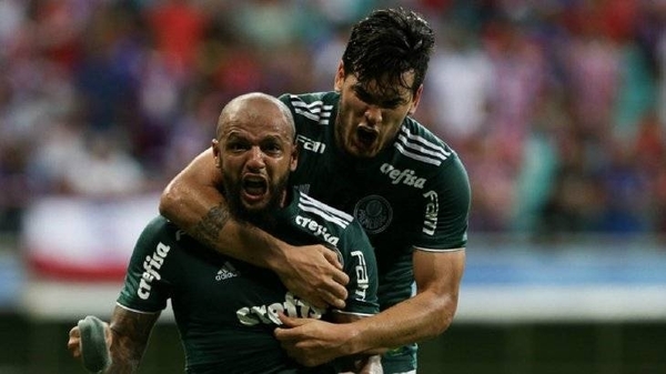 HOY / Felipe Melo dona más de 6 toneladas de alimentos