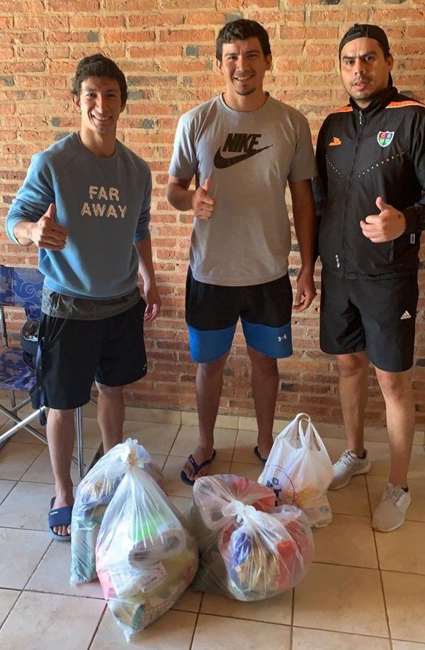 A falta de pago, buenos son los kits de alimentos - 12 de Octubre - ABC Color