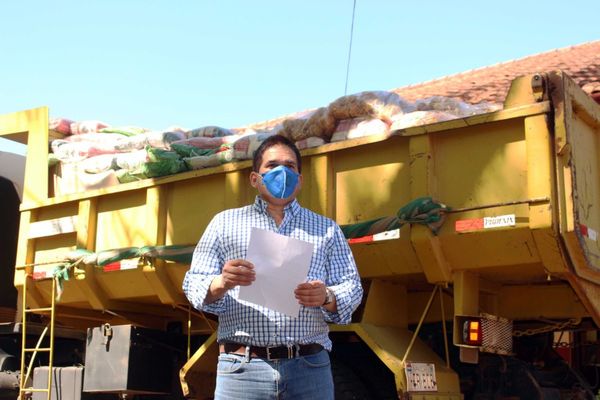 Horacio Cartes donó 6000 kilos de alimentos a la gobernación de Paraguarí