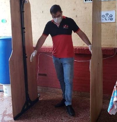 Crean pórtico de desinfección y donan al hospital de Minga Guazú - ABC en el Este - ABC Color