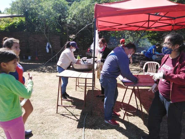 La ayuda mutua para paliar el vare´a | Crónica
