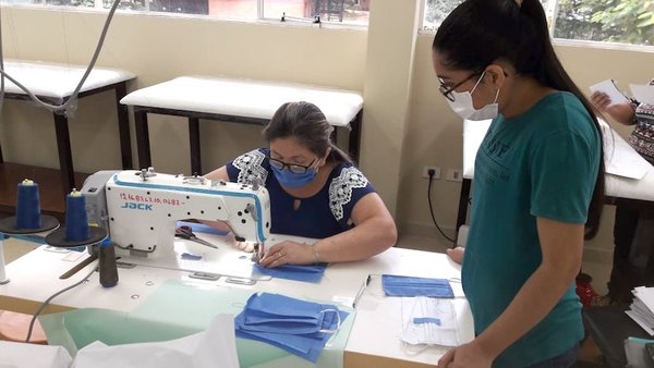 Atenti modistas: contratan para hacer tapabocas | Crónica