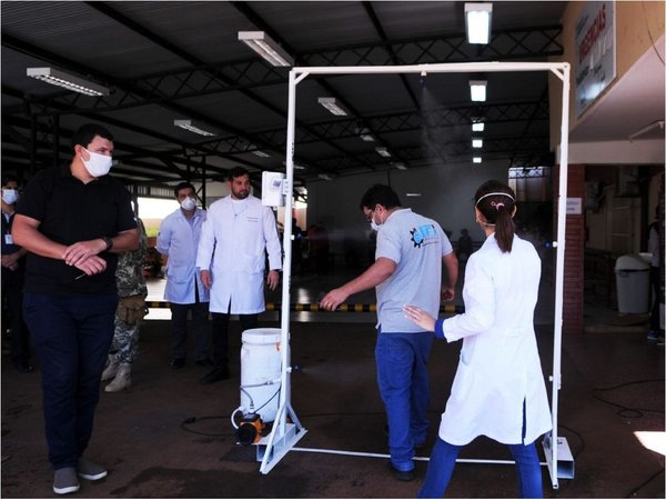 Ingenieros donan cortinas de desinfección en CDE