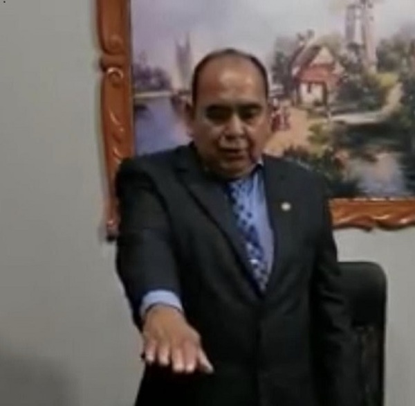 Jura senador en reemplazo de Bajac