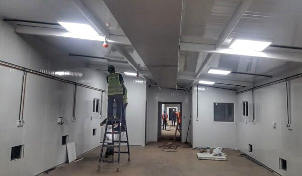 Avanzan tareas de terminación en hospitales de contingencia