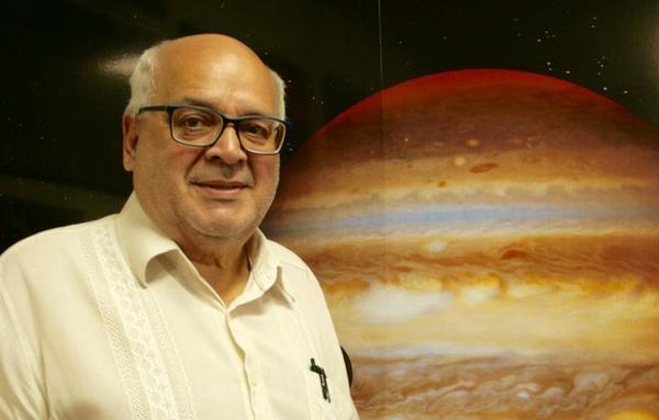 Falleció el reconocido astrónomo Blas Servín