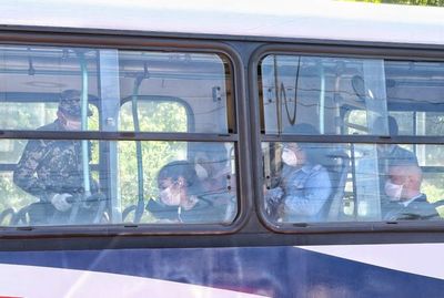Bajan e instan a compra de tapabocas a pasajeros sobre Mcal. López