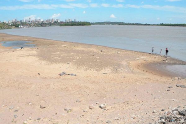 Situación crítica en las aguas del río Paraná: “Sufre probablemente el menor caudal en los últimos 50 años“ » Ñanduti